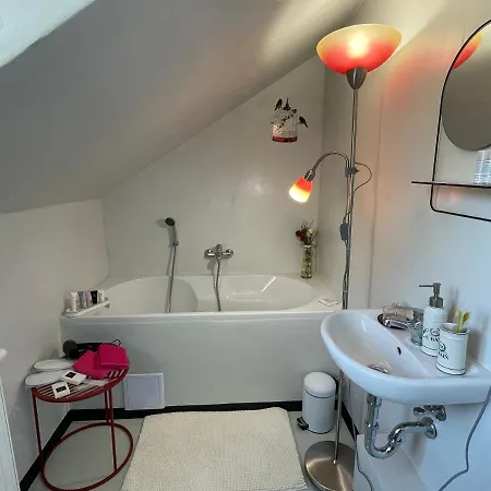 Amelie Guest house